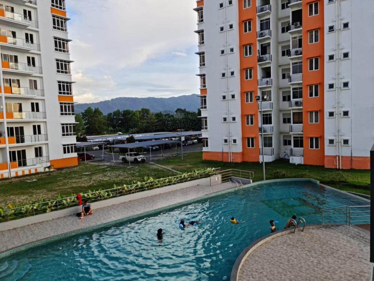 Rhr Deluxe Guesthouse Kinarut Papar Sabah - Pool View Exterior foto
